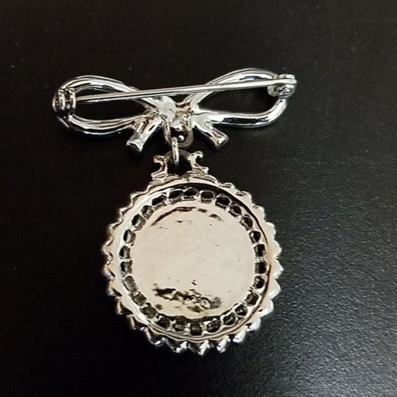 Vintage Guilloche Enamel & Rhinestone Bow Brooch - Picture 4 of 5